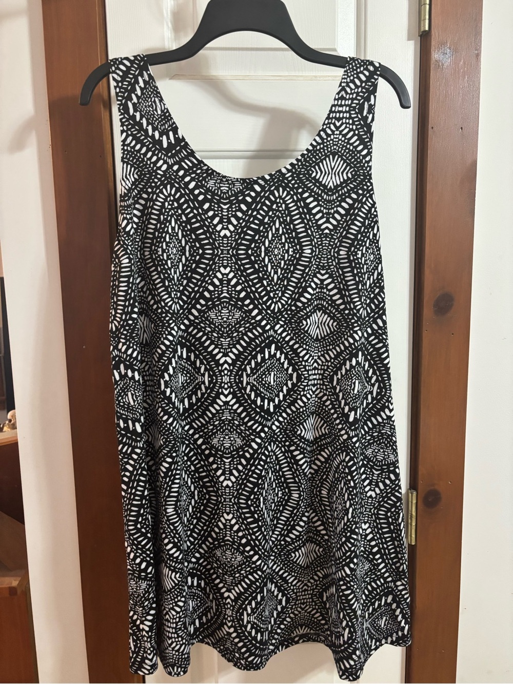 Apt. 9 Black and White Geometric Midi Dress
